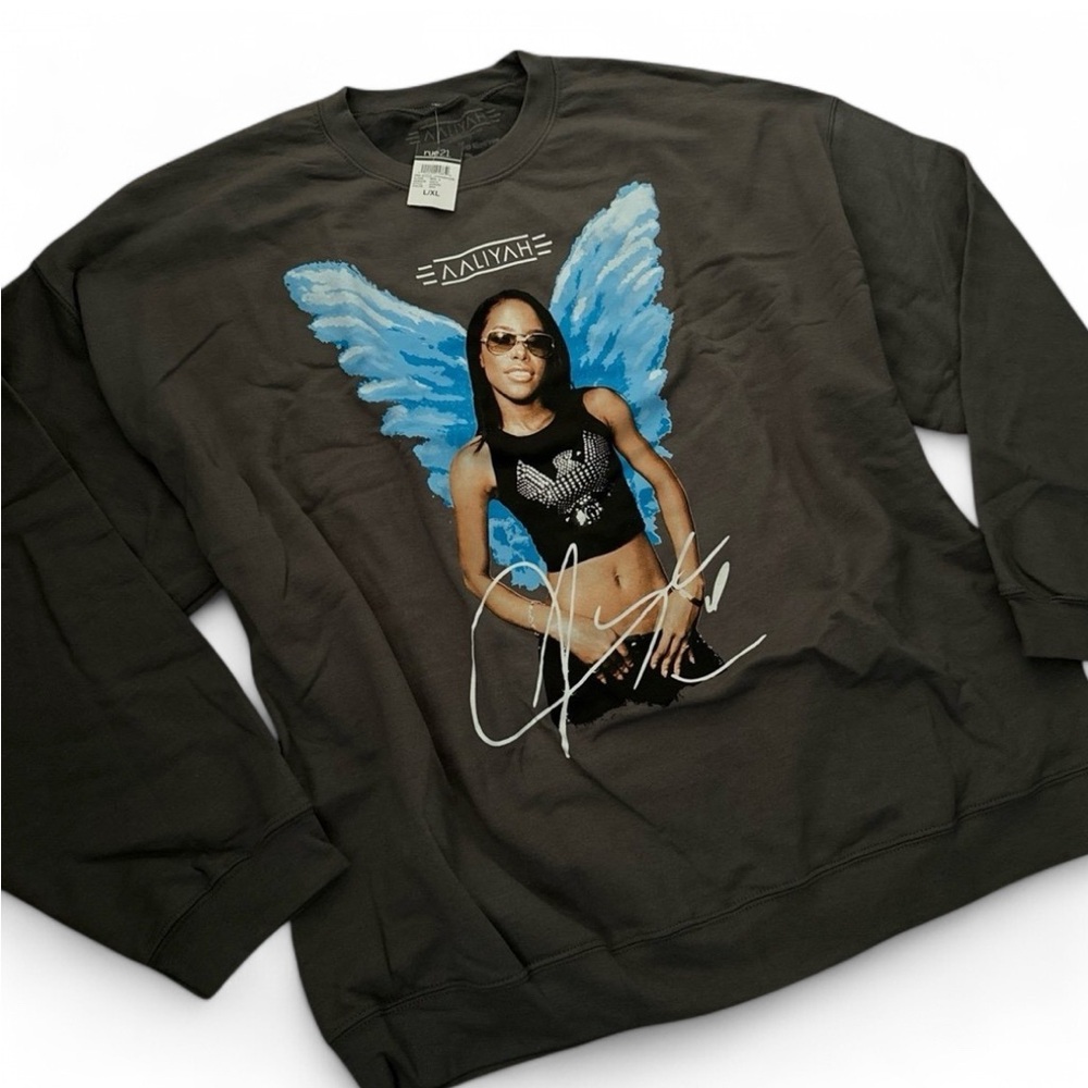 Unisex Aaliyah Graphic Sweatshirt - Black
